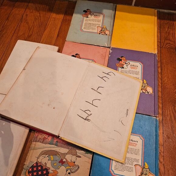 Disney Vintage Book Bundle 80's 70's - 9 Books - Picture 8 of 9